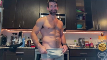 Maximus_787  07-11-2021 video topless